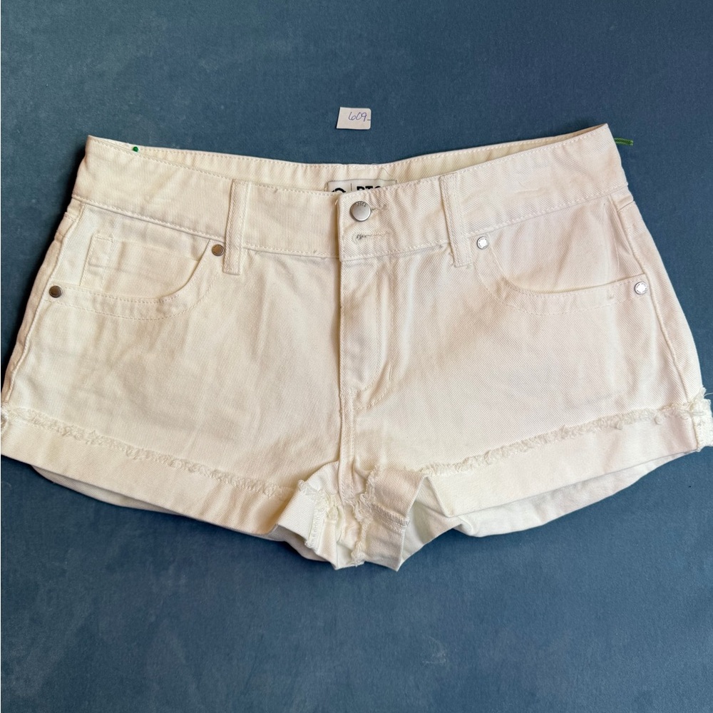 PTCL ETHICAL‎ CLOTHING Denim white shorts size 29